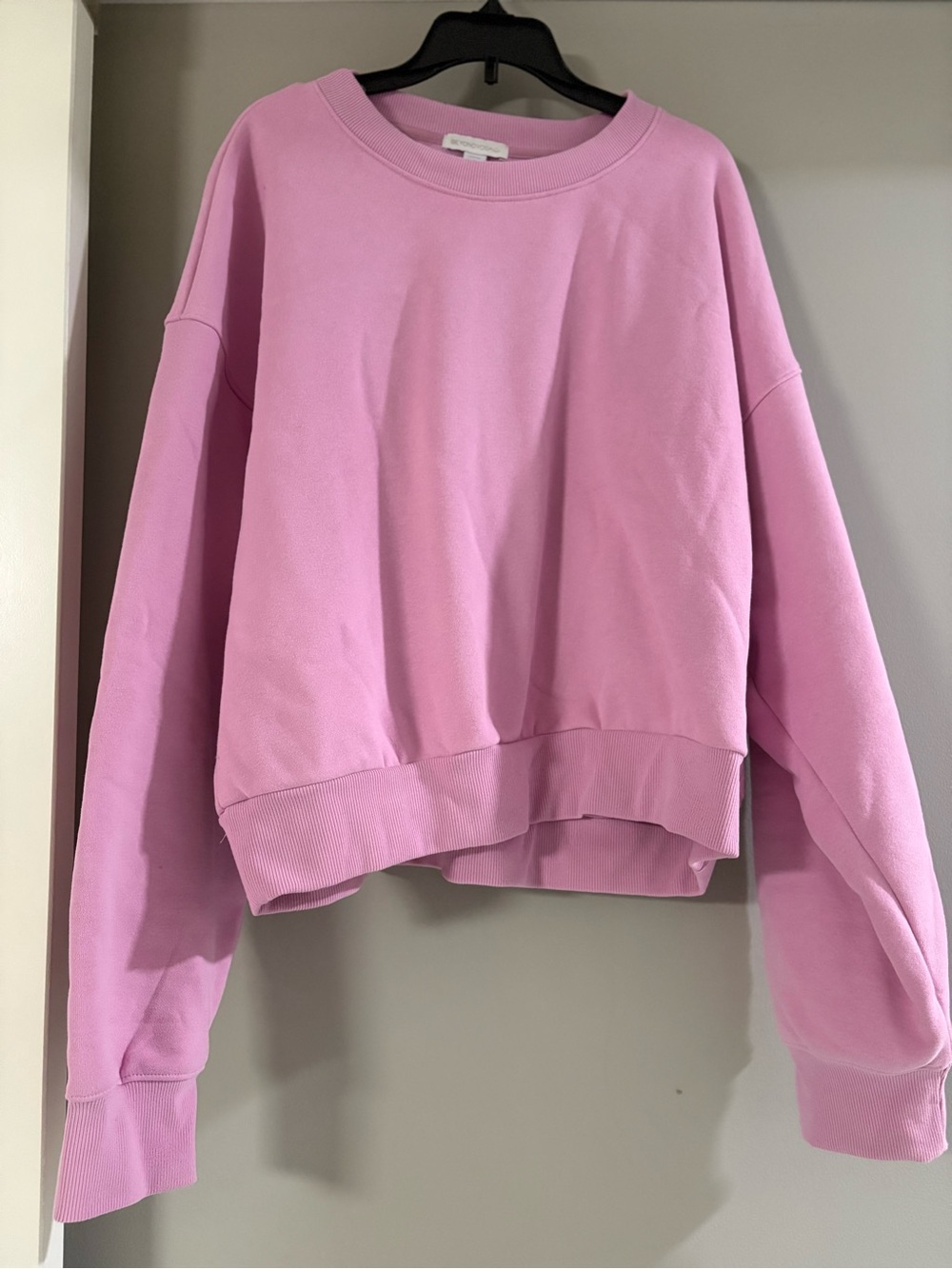 Like new! Beyond Yoga Pink Women’s Crewneck Sweatshirt